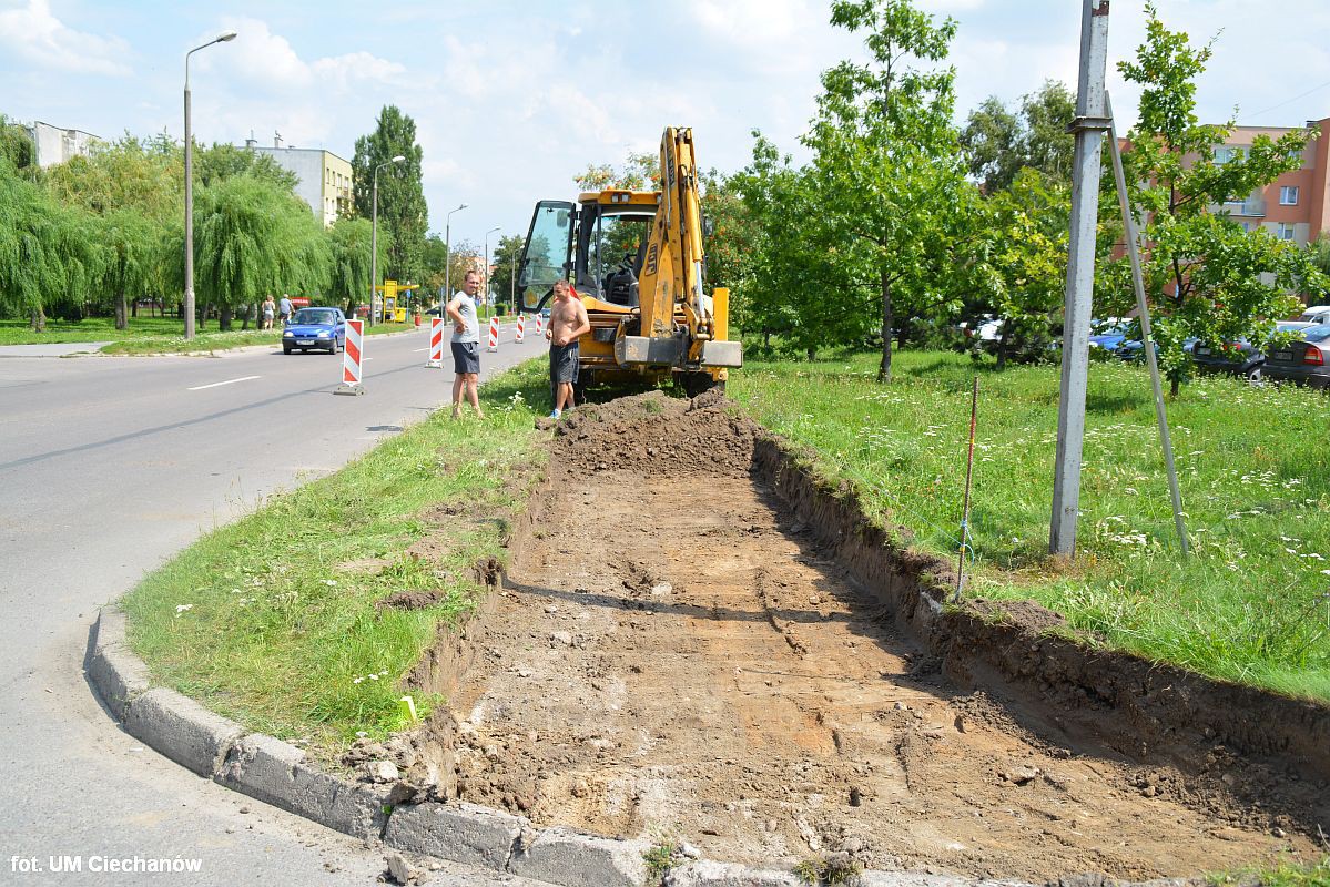 Ruszyła budowa ścieżki rowerowej na ul. Sikorskiego