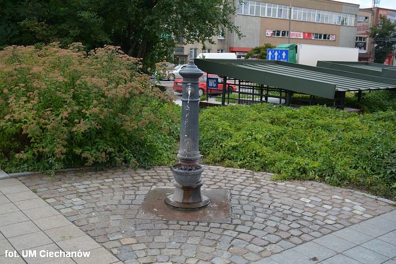 Ciechanowianie mogą pić wodę z miejskich zdrojów