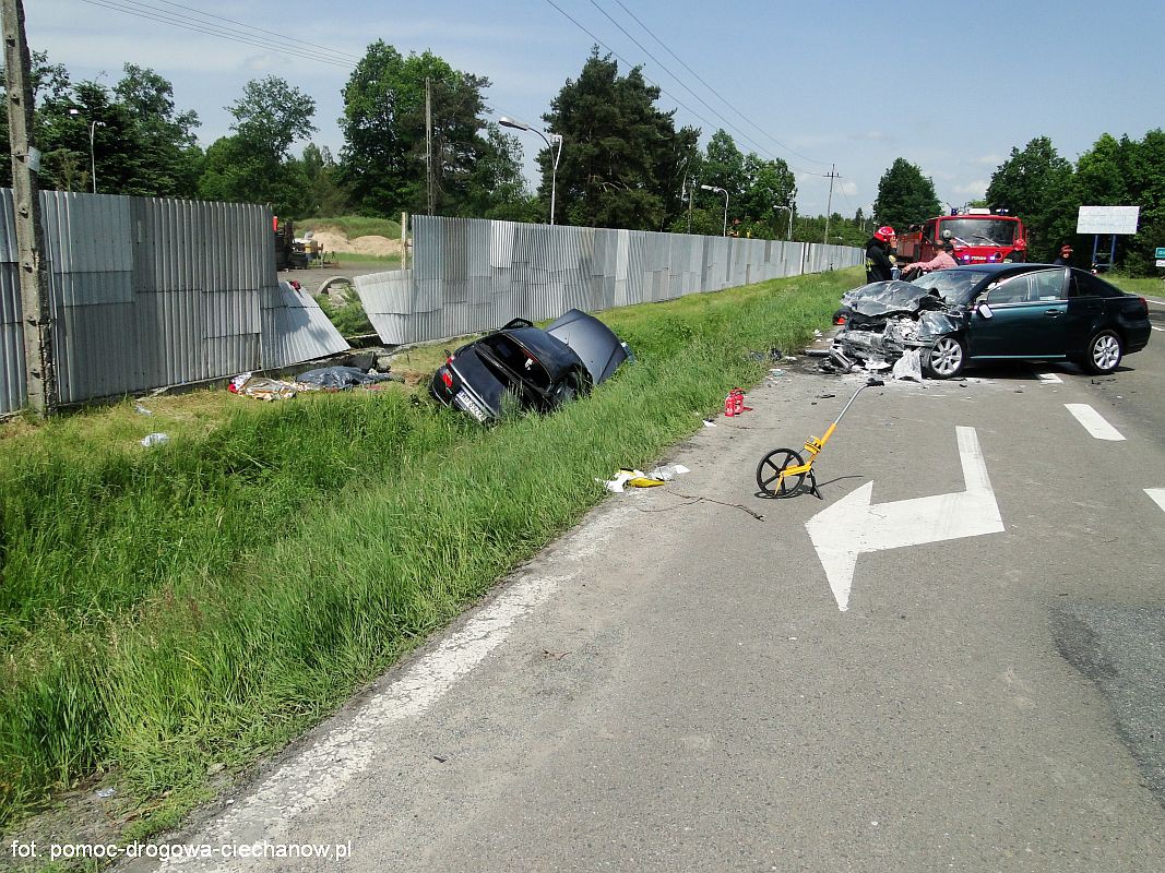 Tragiczny wypadek pod Glinojeckiem: 5 osób nie żyje (akt.)