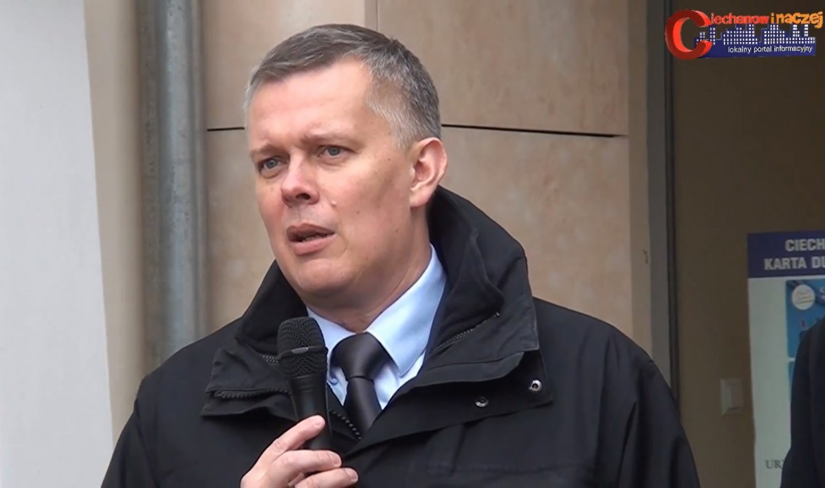 Miasto przejmie i zagospodaruje koszary? Szef MON odwiedził Ciechanów i zadeklarował wsparcie (wideo