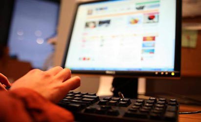 Ciechanowianin oszukany w internecie. Stracił prawie dwa tysiące
