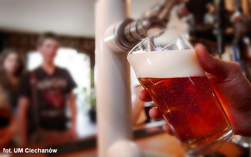 Gdzie nieletni mogą kupić alkohol? Sprawdzono ciechanowskie puby i restauracje