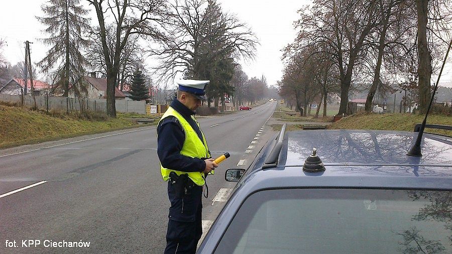 Długi weekend na drogach: kolizje, mandaty i nietrzeźwi kierowcy