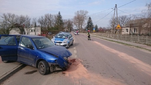 Pijany 26-latek spowodował kolizję i uciekł. Zatrzymali go policjanci po służbie