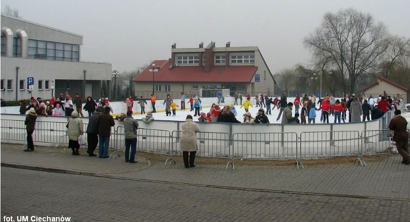 MOSiR zaprasza w święta na lodowisko