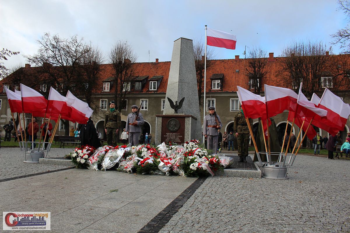 Mieszkańcy Ciechanowa uczcili niepodległą Polskę (zdjęcia)