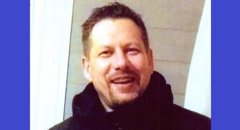 Wyszedł z domu i nie wrócił. Policja i rodzina szukają zaginionego 43-latka