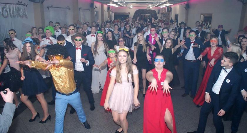 Szalona zabawa na studniówce 2018 w Bemie [wideo]