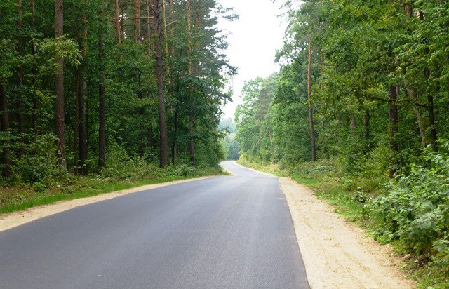 Kolejny odcinek drogi do Szulmierza wyremontowany