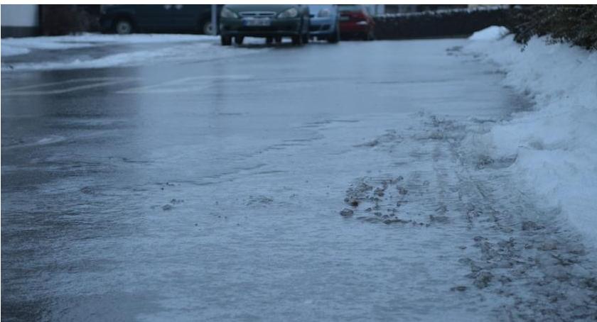 Uwaga! Będzie ślisko na drogach i chodnikach