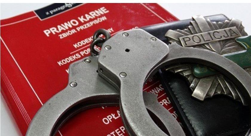 Kupował karty, ukradł telefon. 29-latek z Ciechanowa zatrzymany