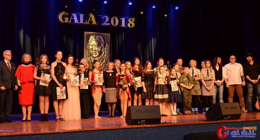 Młodzi artyści z powiatu ciechanowskiego mogą ubiegać się o stypendia
