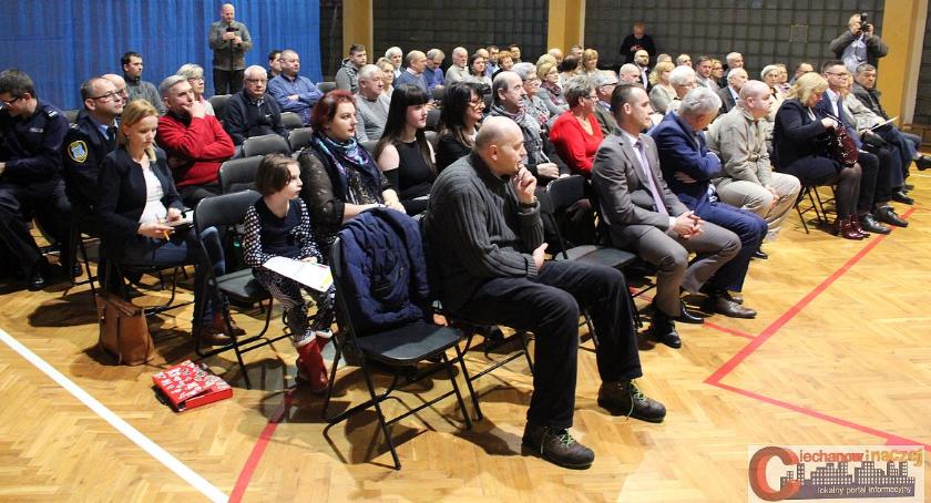Problemy z parkowaniem w centrum zdominowały dyskusję na Śródmieściu (zdjęcia)