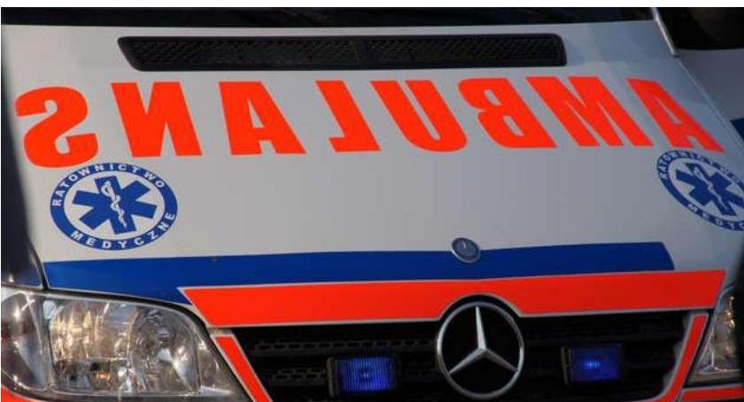Ratownicy medyczni zatrzymali pijanego mieszkańca naszego powiatu. Kierował dostawczakiem
