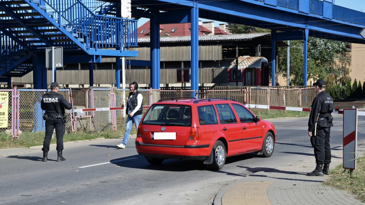 Liczba wypadków na przejazdach kolejowych spadła o jedną trzecią