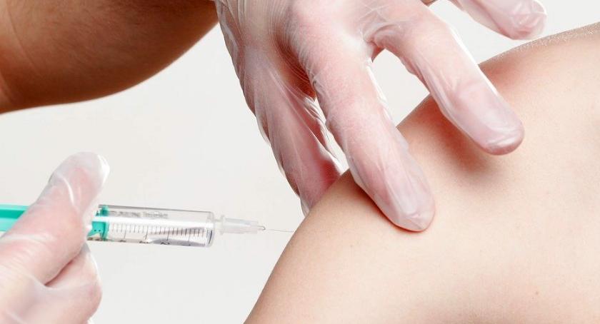 Bezpłatne szczepienia przeciwko HPV w Ciechanowie. Ruszyły zapisy
