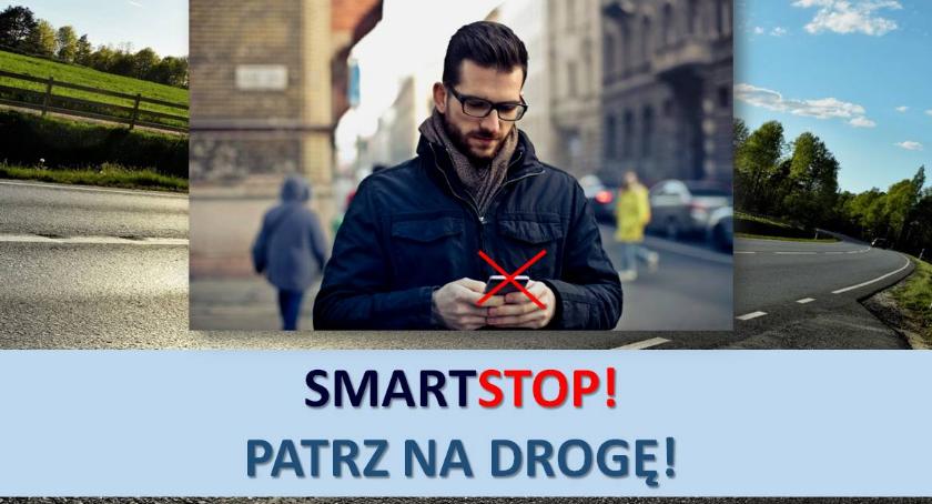 Patrz na drogę! Ciechanowska policja prowadzi działania SMARTSTOP