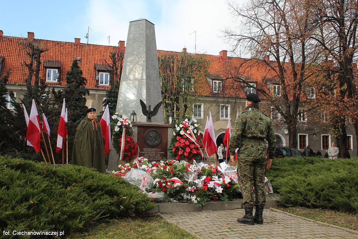 Oficjalne obchody Święta Niepodległości w Ciechanowie (zdjęcia)