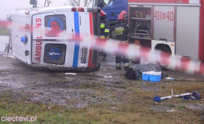 WYPADEK AMBULANSU