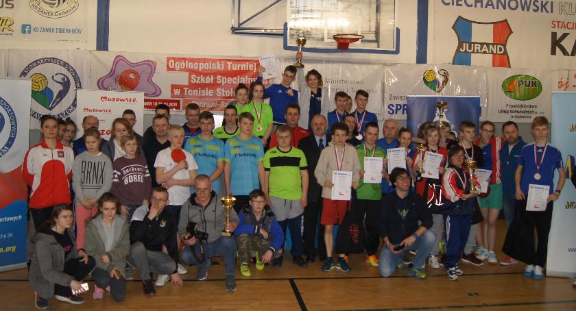 Tenisiści stołowi ze szkół specjalnych po raz dziesiąty rywalizowali w Ciechanowie [zdjęcia]