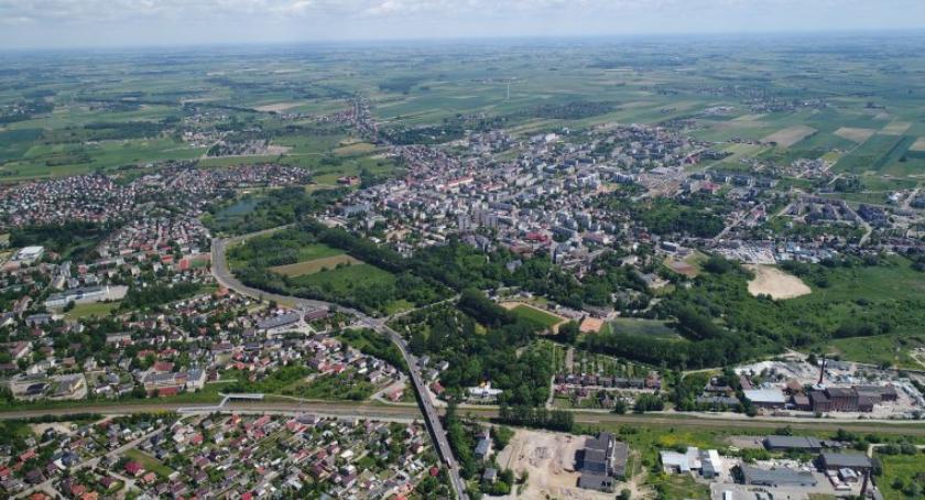 Co w tym roku powstanie w Ciechanowie? Zobacz listę planowanych inwestycji i remontów