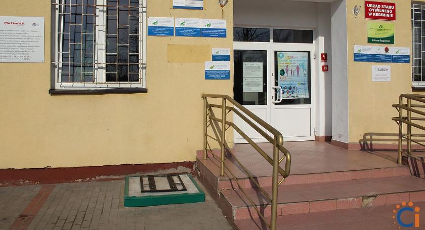 W nocy wysadzili i okradli bankomat w Regiminie. Policja szuka sprawców