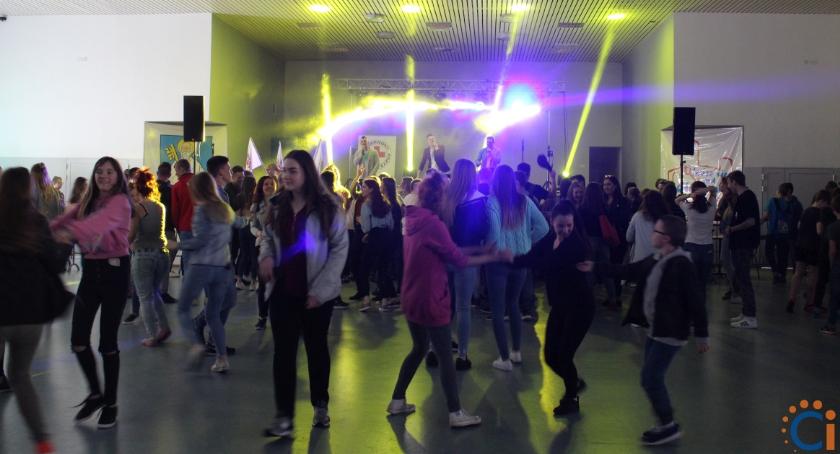Charytatywnie dla najuboższych dzieci. Kolejny koncert PCK w Ciechanowie za nami [wideo/zdjęcia]