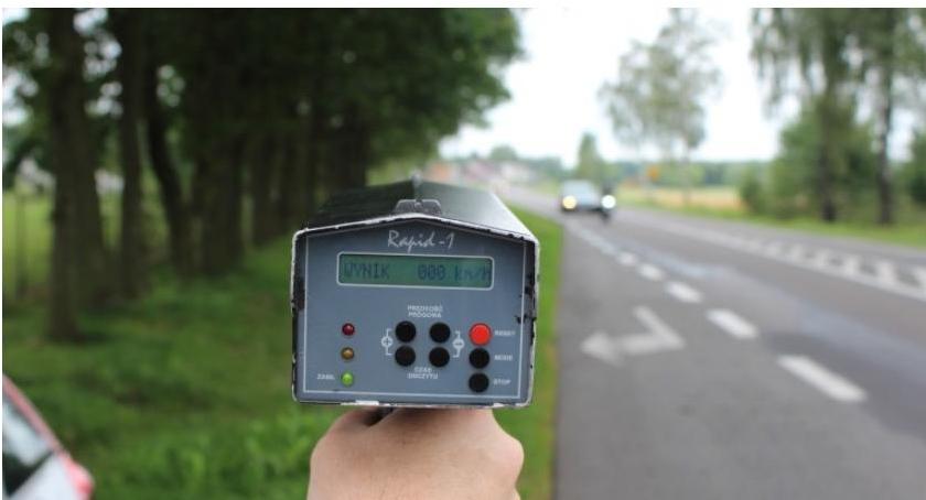 25-latka straciła prawo jazdy za zbyt szybką jazdę