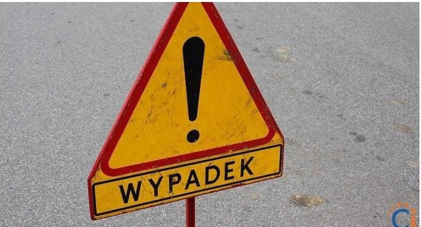 Zderzenie osobówek na DK 50 pomiędzy Ciechanowem a Ojrzeniem