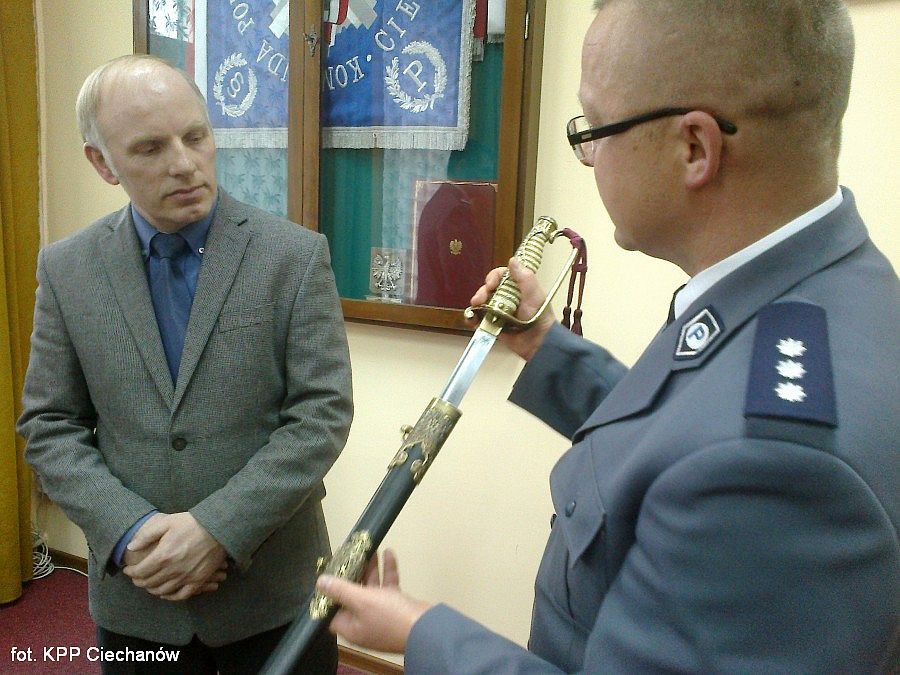 Z szablą na emeryturę - Jerzy Wencel pożegnał się ze służbą (zdjęcia)