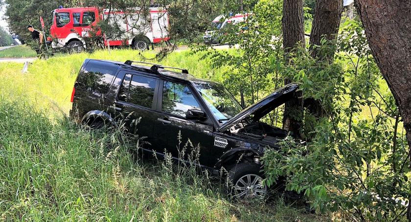 Zderzenie Land Rovera z Subaru na krajówce [zdjęcia]