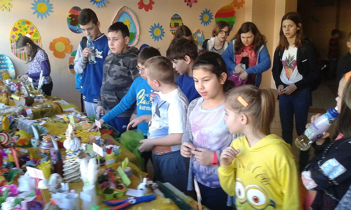 Uczniowie SP 7 zorganizowali kiermasz ekologiczny (zdjęcia)