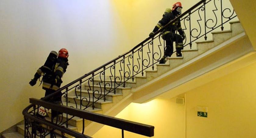 Strażacy z Ciechanowa musieli wbiec na 30 piętro 