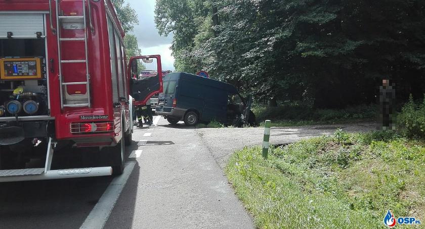 Trzy samochody zderzyły się pod Glinojeckiem [zdjęcia]