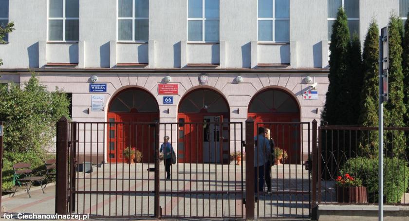 Ogłoszono konkursy na dyrektorów dwóch ciechanowskich szkół
