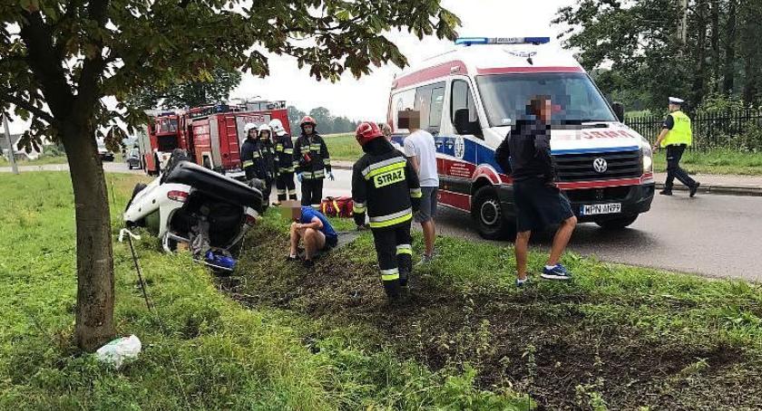 Lanos dachował w Opinogórze. Za kierownicą 18-latek [zdjęcia]