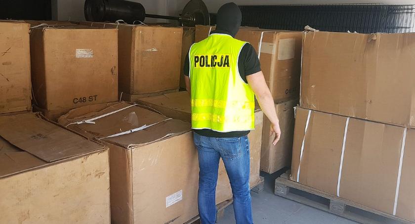 Przejęli kilka ton nielegalnego towaru [zdjęcia]