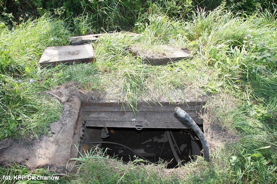 W Ciechanowie ukradli kilkaset metrów przewodu telekomunikacyjnego