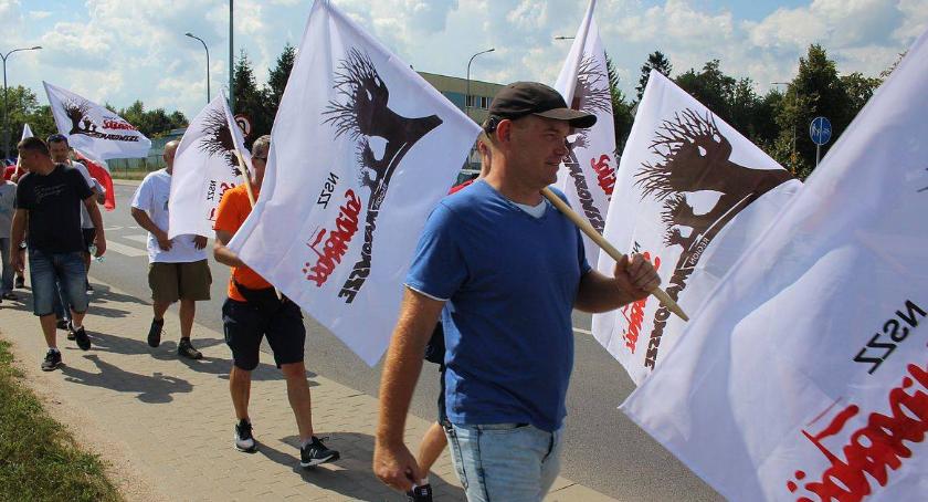 Referendum strajkowe w Sofidelu. Pracownicy odejdą od maszyn?