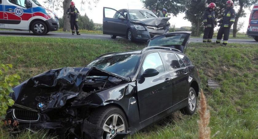 Zasłabł za kierownicą. Zderzenie osobówek w Pęchcinie [zdjęcia]