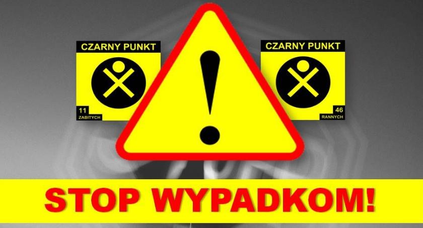 Wyprzedzał inny pojazd, uderzył w drzewo