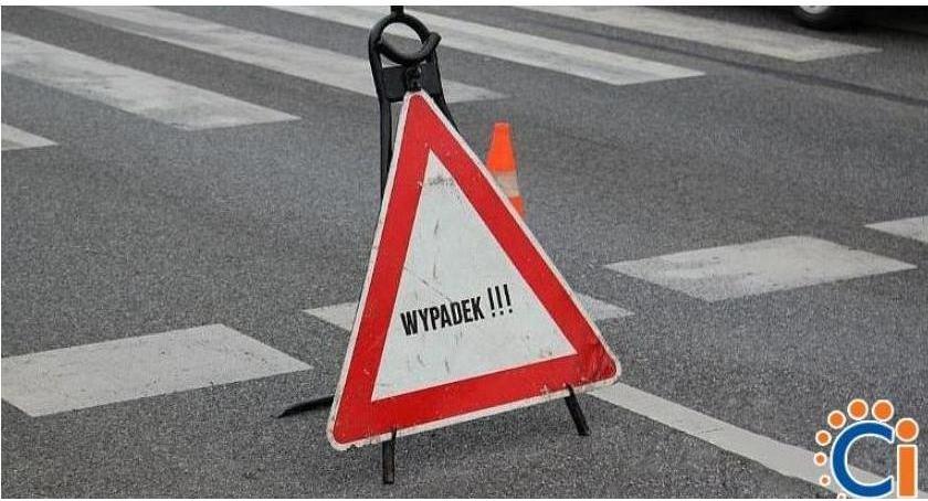 Motocylista uderzył w ciągnik. Zginął na miejscu