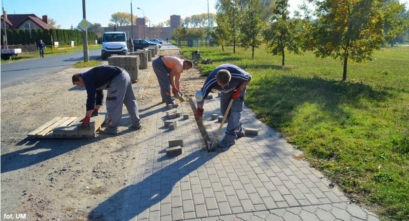 Ruszył drugi etap budowy parkingu przy błoniach