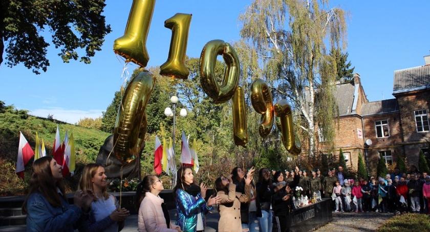 Uczniowie Jedynki uczcili Dzień Papieski [fotorelacja]