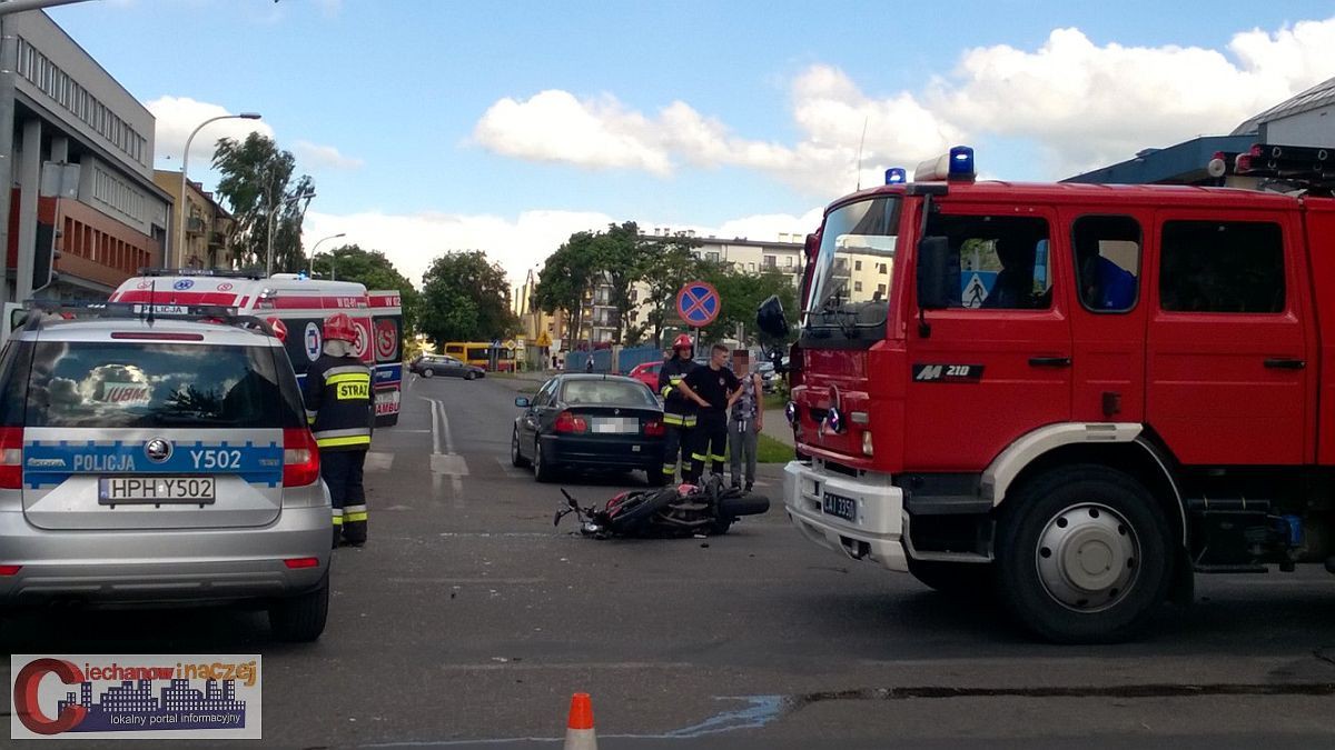 Z ostatniej chwili: Wypadek w centrum Ciechanowa. Ranny motocyklista