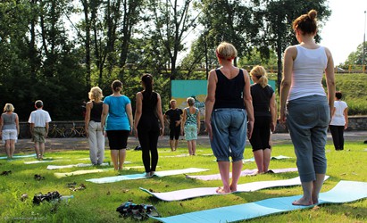 Joga w parku Im. Marii Konopnickiej w każdy weekend w okresie wakacyjnym 