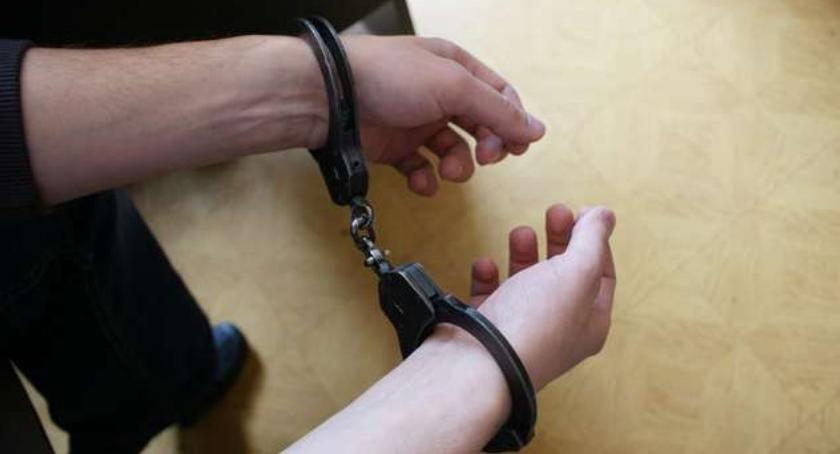 W Ojrzeniu zatrzymali nietrzeźwego kierowcę. Był poszukiwany od czterech lat