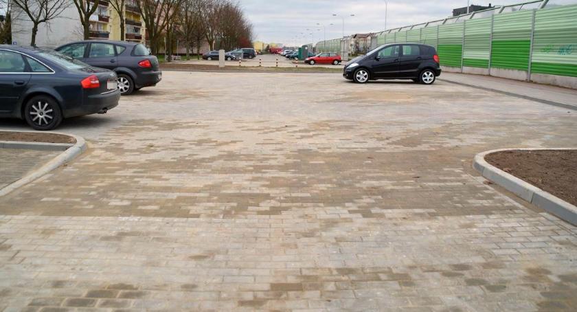Więcej miejsc parkingowych przy ul. Armii Krajowej
