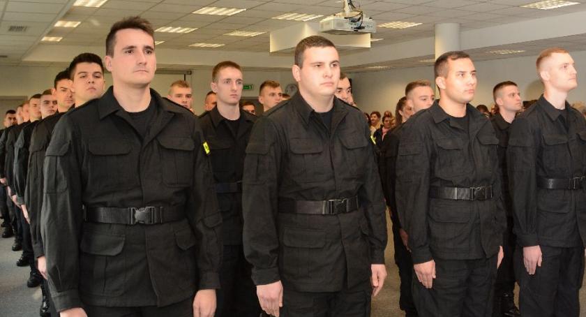 Nowi policjanci na Mazowszu. Trafią m.in. do ciechanowskiej komendy [zdjęcia]