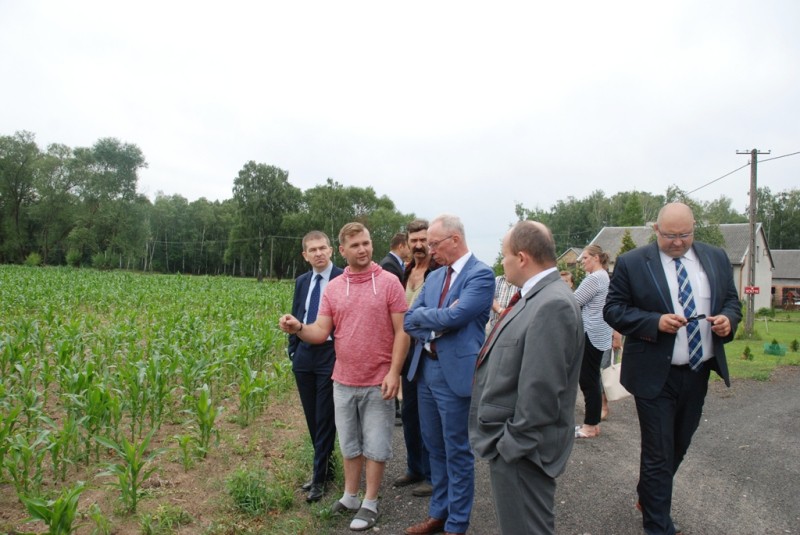 Susza w regionie ciechanowskim - wojewoda spotkał się z rolnikami